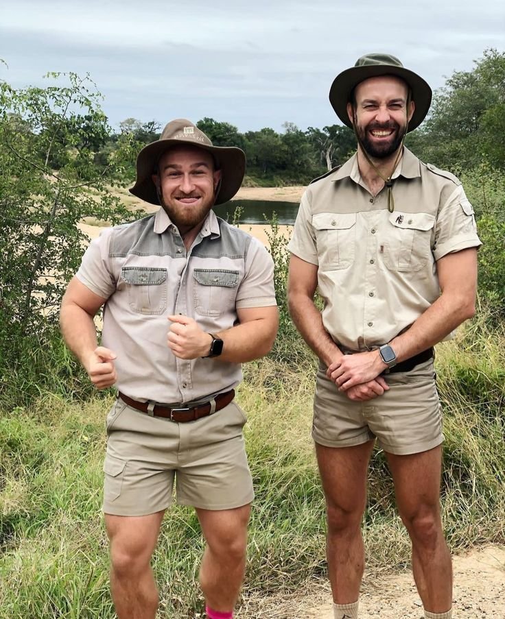 neonvoid_0's tweet photo. @sirferrell2 These are afrikaaners on the left and on the right is a South-African not everyone is a xenophobic asshole with internalized racism https://t.co/AtTEYTv1hw