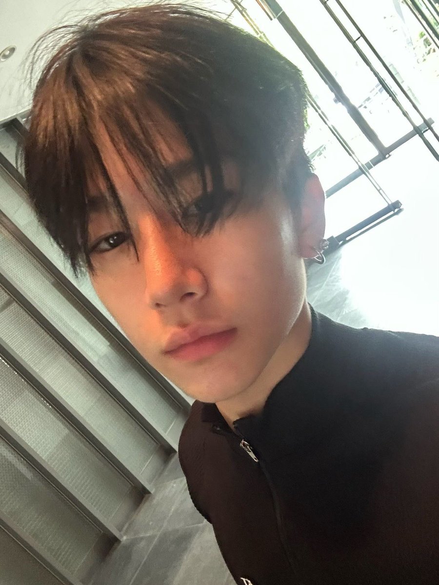 sseanwon's tweet photo. ANDREW as TBH - PARTYNEXTDOOR https://t.co/tLQu2pTbxb