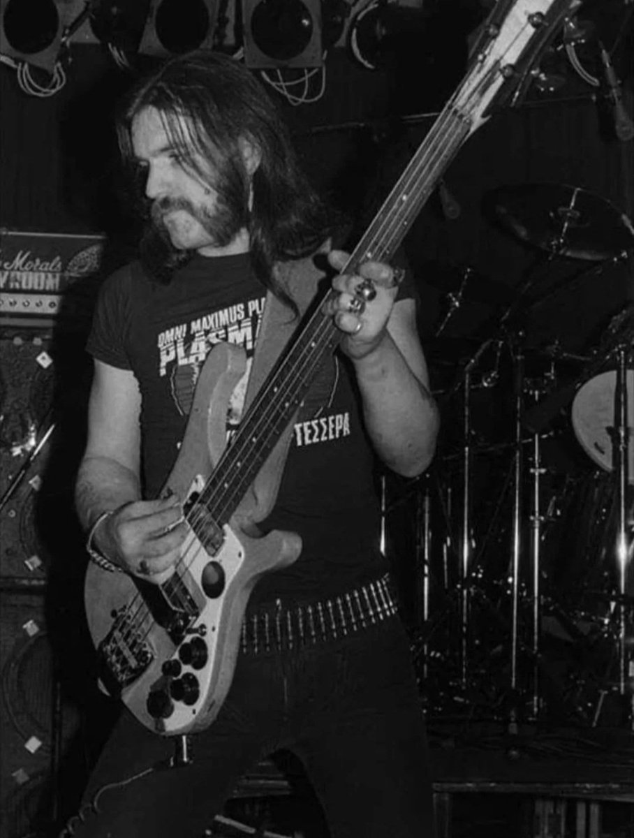Legionista83's tweet photo. Lemmy Kilmister ♠️ https://t.co/p3BrgtWQDB