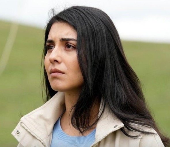 vako1174's tweet photo. The most talked about character and favorite actress
#Feride
#RojbinErden
#SevdiğimSensin https://t.co/XnfeQEOFxp