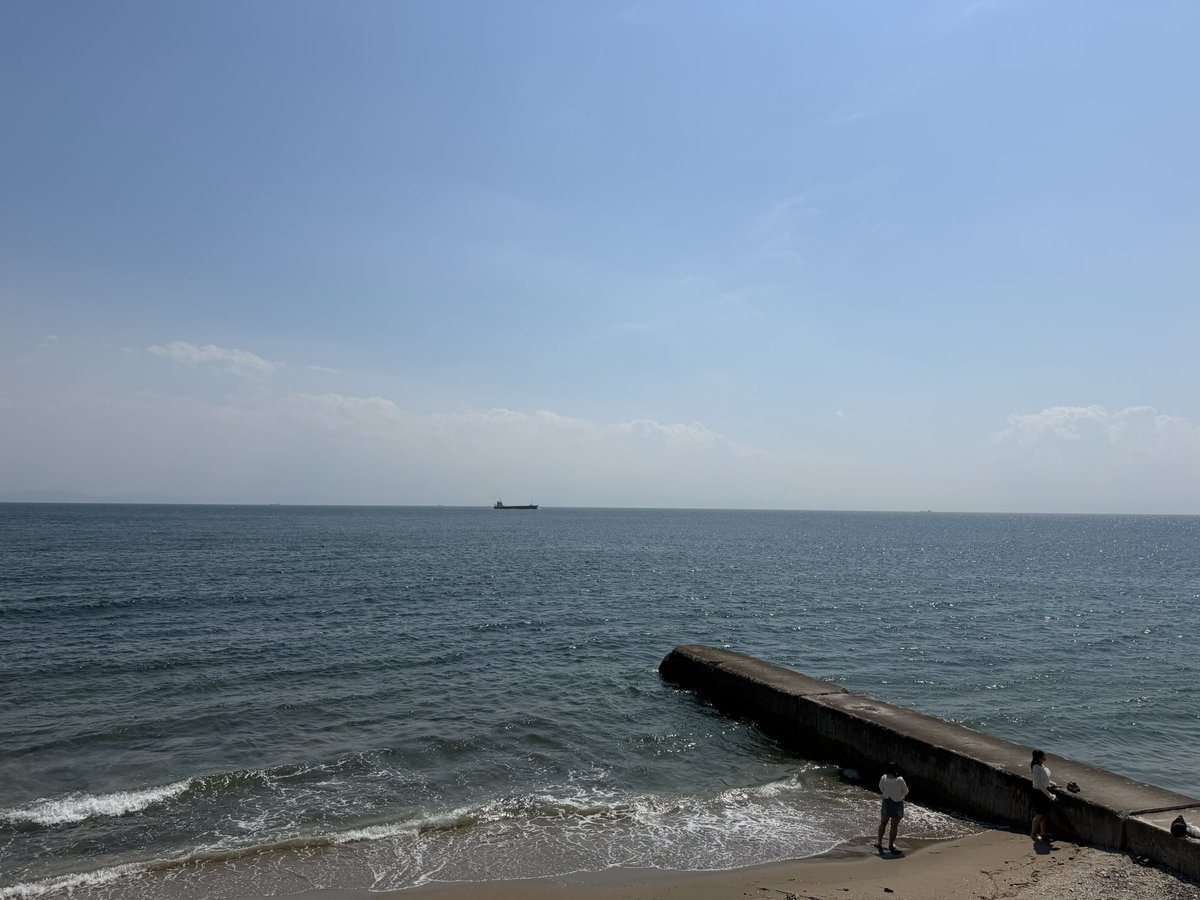 mizmiz_toshi's tweet photo. 今日の一枚その2。。。日間賀島の帰り道に恒例の海沿いのカフェへ!
喉越しの良いジンジャーモヒートをオーダー!
波の音がBGMで心地イイ〜〜🌊
#37cafe #知多半島 https://t.co/oDELM2EyRV