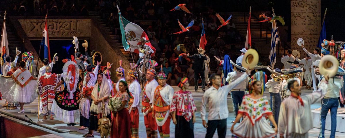 CarlosTorresF_'s tweet photo. Que no mientan, ante las críticas de la inauguración del Mundial 2026, mandaron al aparato de propaganda del narco gobierno a culpar a la @FIFAWorldCup por el pésimo show de presentación de México en el evento.

La responsable directa es la limitada @GabyCuevas.

Se sabía de la mediocridad de la ex panista transformada en morenista, pero lo de ayer lo confirmó.

Le hubiera pedido consejos a Xcaret.