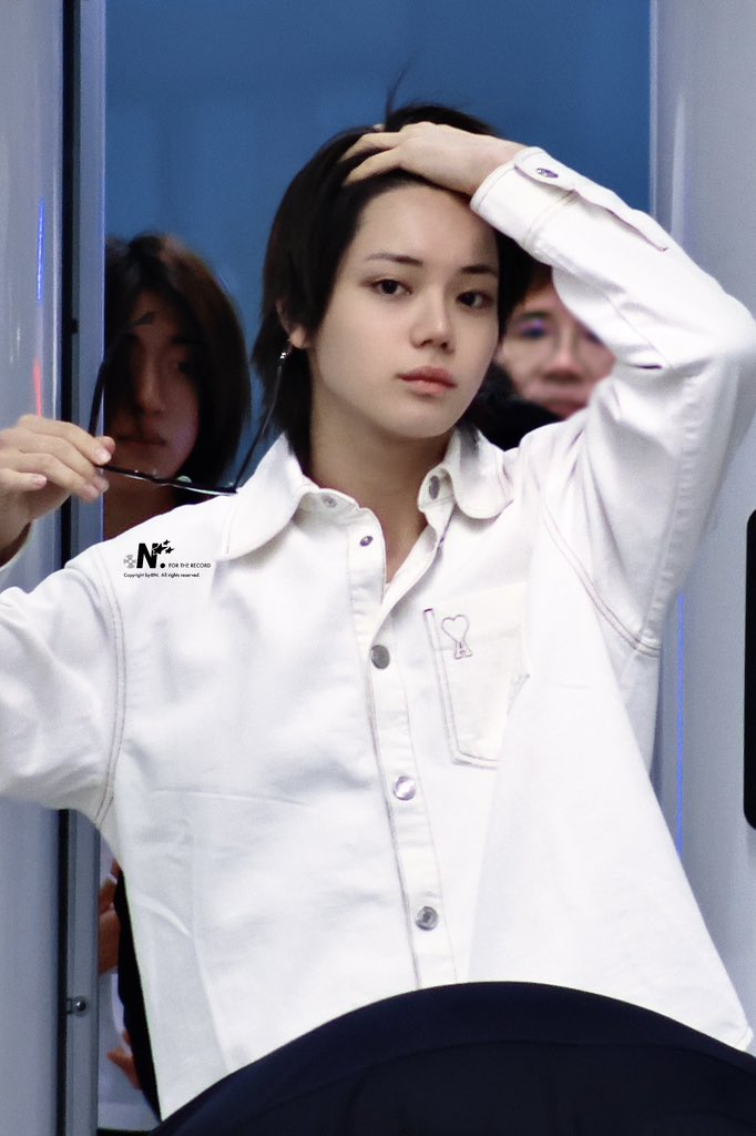 Jgaeuna's tweet photo. 2026.6.12

오유리가 걸어가는 길을 믿어
힘들지 않았으면 해
행복만 해

#LNGSHOT  #롱샷 
#OHYUL  #오율 https://t.co/jRbBk5Urs8