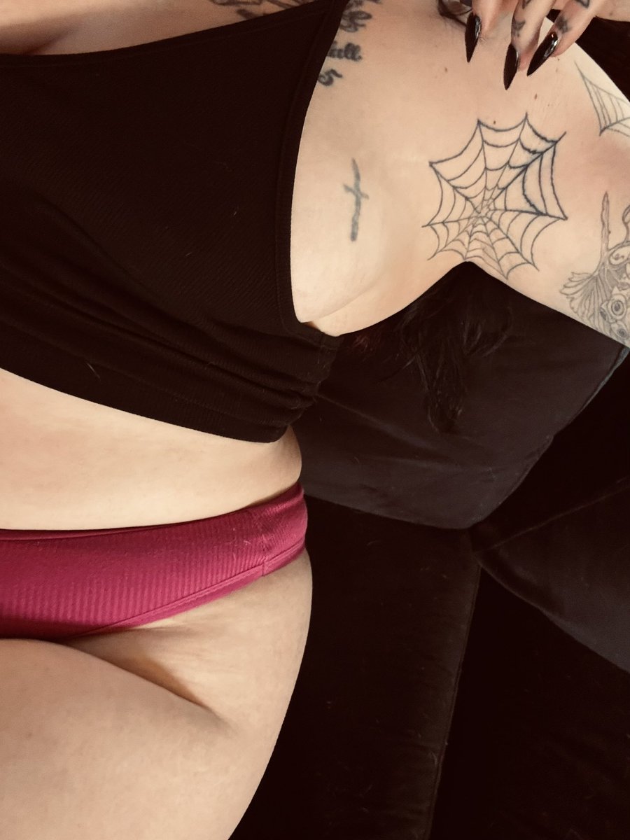 The_Nikki_Rae2's tweet photo. For the love of thigh creases https://t.co/Um6Q85uJ3t