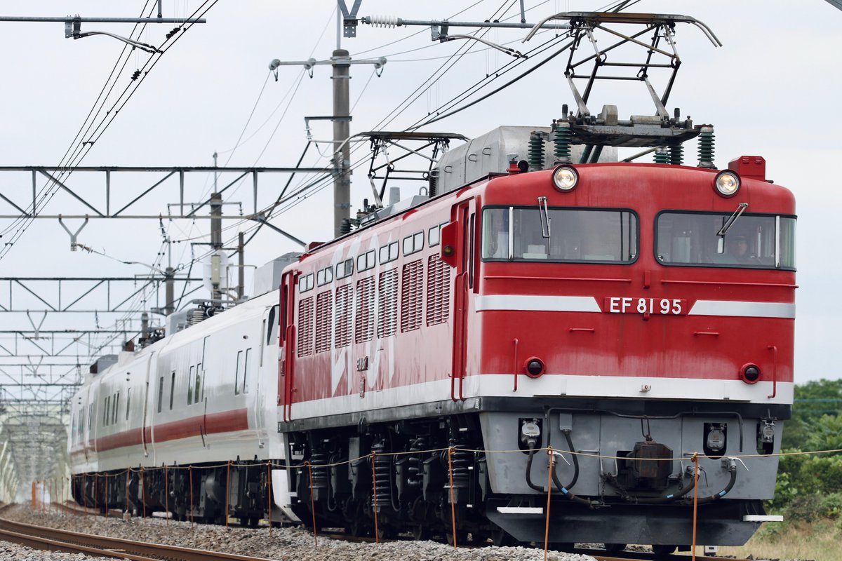 sukimagroup6477's tweet photo. 本日はキヤE193系が青函トンネル越えて北海道へ
���去の釜牽引を。
懐かしい海峡線ED79も。
#キヤE193系
#EF8181
#EF8195
#EF651115
#ED7913 https://t.co/Gepsc5jm85