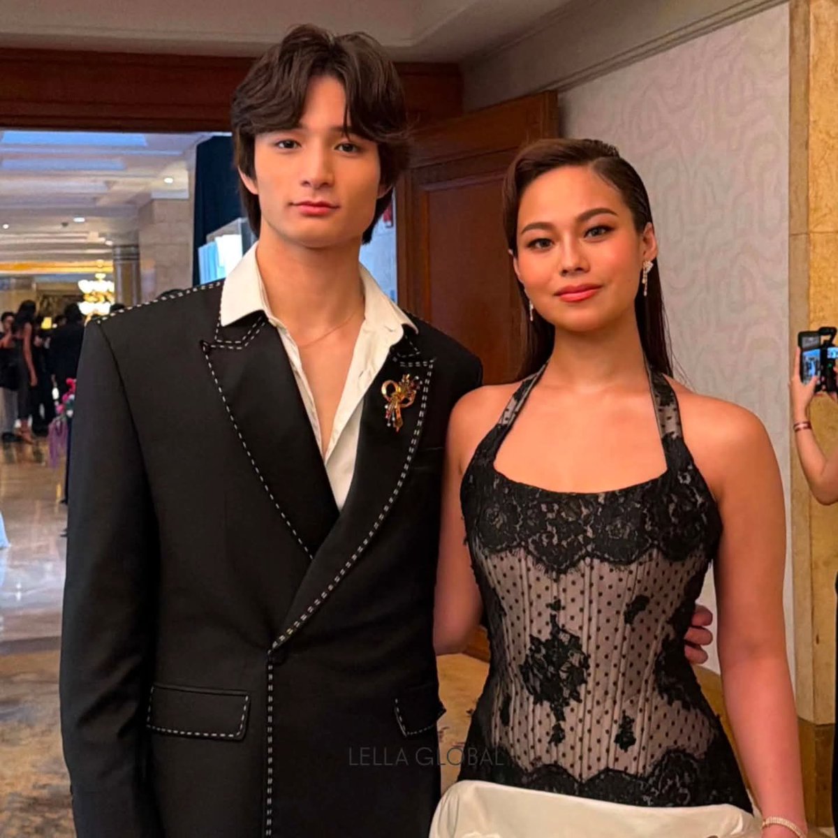 lella_global's tweet photo. Beauty, elegance, and effortless charm in one frame. ✨
Lella Ford & Joaquin Arce @ Mega Ball!
#JoaquinArce #BPxMegaBall #MegaBall2026 #LellaFord https://t.co/K63sjUGw0g