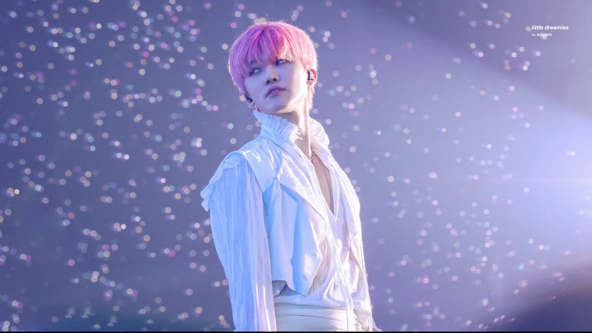 NJM__file's tweet photo. • Jaemin to czennie : 

“i hope you’ll be with me through anything.
i’ll also keep running forward, looking only at you, czennies…♡”. 

happy birthday czennie~~🎂 https://t.co/ZHDhkocZn6