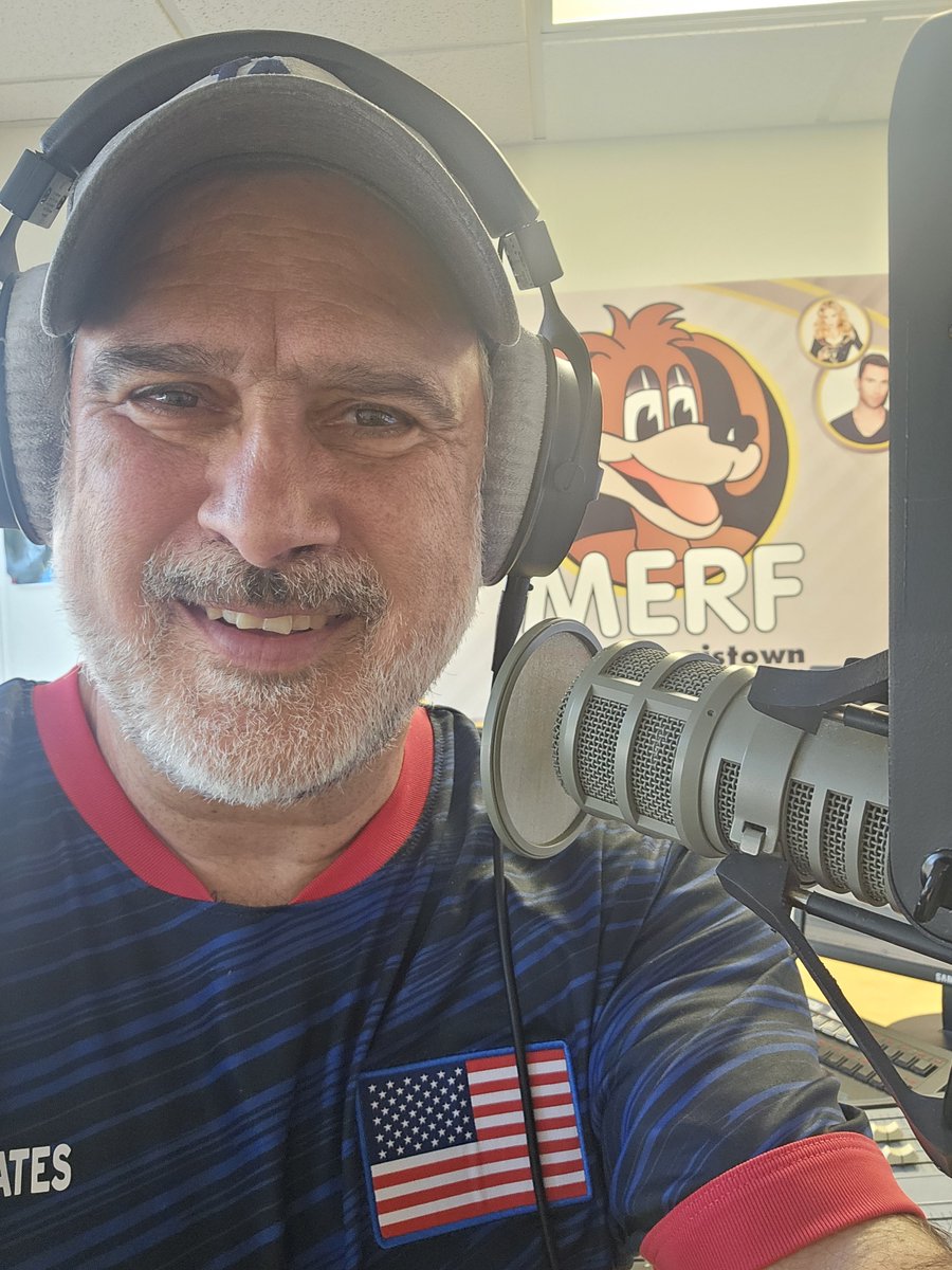 MerfRadio's tweet photo. Just chattin' with my bestie @BradThor , nbd ⬇
https://t.co/a70dwnl0UJ https://t.co/9ZrnDAE5uj
