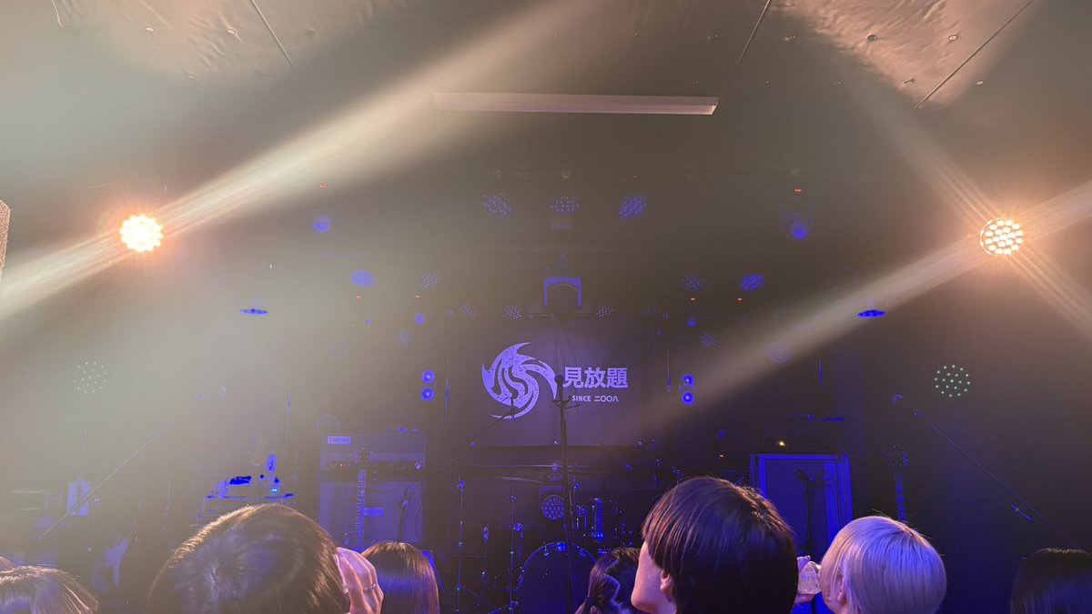 _071621_'s tweet photo. 4バンドともツアーおつかれさま(T_T) https://t.co/vXpVsJsdhe