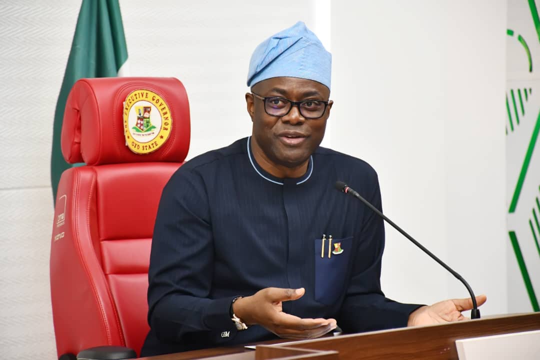NigeriaStories's tweet photo. Abducted Oyo state students and teachers are still within national park.

~ Oyo state Governor, Seyi Makinde says https://t.co/oJ2VvFyWh3