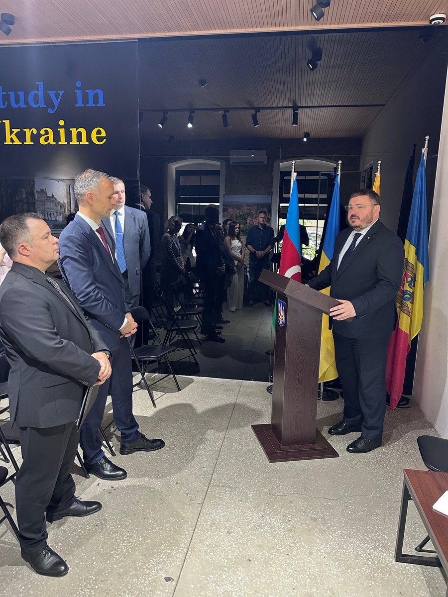 Husyev's tweet photo. 🕯️ At the initiative of Ambassador @VaskeleviciusK the Embassy of Lithuania. Moldova, @UKRinAZEt joined the “Memory Cannot Be Exiled” campaign.

We honored victims of Soviet deportations and political repression and highlighted Russia’s kidnapping of Ukrainian children. https://t.co/zea3J2WbiV
