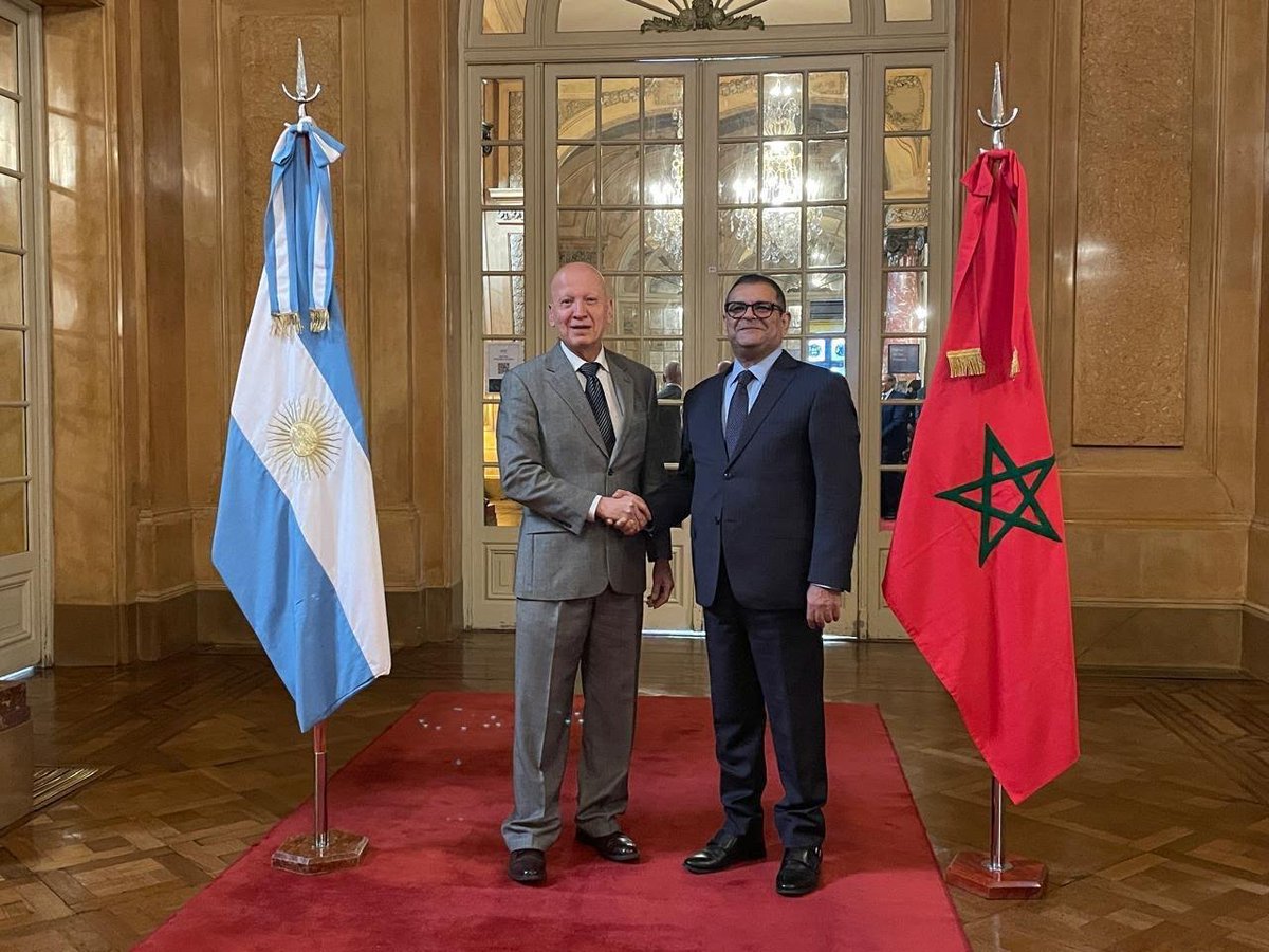 DiplomaciaM's tweet photo. Este jueves en Buenos Aires, el Embajador,Director General de Asuntos Políticos Internacionales, Sr. Fouad Yazourh, copresidió, junto con Roberto Alejandro Salafia, subsecretario de Negociaciones Económicas Internacionales e Integración 🇦🇷, la 8.ª sesión de la Comisión Mixta 🇲🇦🇦🇷 https://t.co/nFm82hSC8h