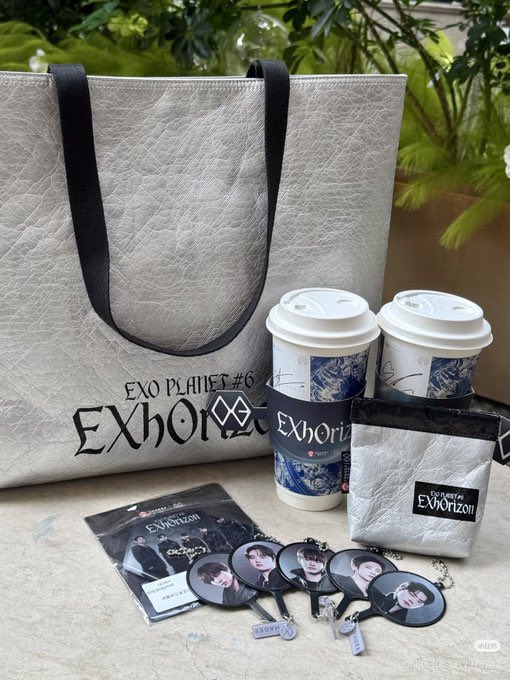 antonleesea's tweet photo. [FAST PO] CHAGEE x EXO Merch 🇨🇳✨

💰 Price 
• Magnet + Mini Fan 150k (member/ea)
• Pouch: 250k
• Tote Bag: 285k
• Cupslevee 70k

❌exc cargo &amp; tax 
Order -> DM please 
can ship ww
close 13 june https://t.co/1nqqY9l30i