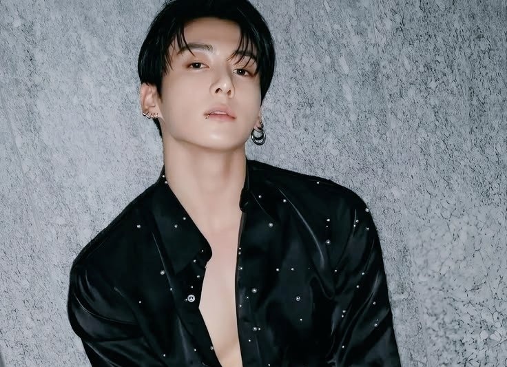 periodtk07's tweet photo. #taekookau (tw!!)
undercover agent jeon jungkook is held captive by the most notorious and dangerous man of the seoul's underworld, kim taehyung.

tortures and endless hours of interrogations were done by taehyung's men until...

"it'll be easy if you tell me the truth, doll." https://t.co/YAq5TMWVU2