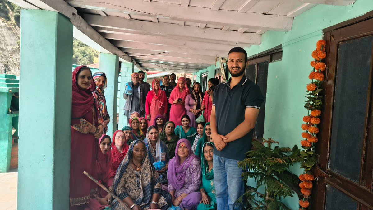 ChambaKVK's tweet photo. One day awareness camp on Khet Bachao Abhiyan at Village Dalli Block Bharmour @atari1icar @icarindia @AgriGoI @narendramodi @RNK_Thakur @PIB_India @mygovindia @DDKisanChannel @airnewsalerts #ICAR #KhetBachoAbhiyan #nauniuniversity @nauniuniversity #खेत_बचाओ_अभियान https://t.co/75M6wvQmWM
