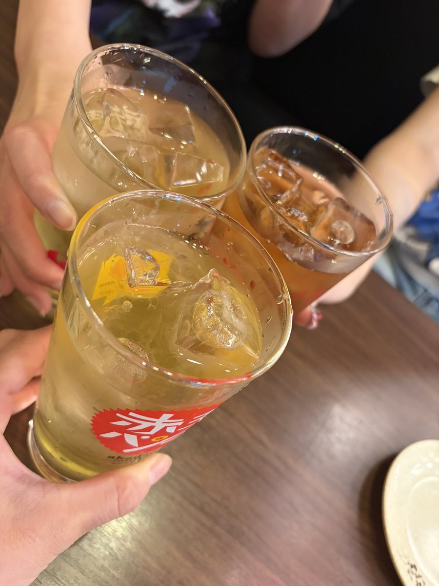 3FJUMP's tweet photo. ももこ合流
たまたま席空いててラッキーー！ https://t.co/JcNC54E9Tq