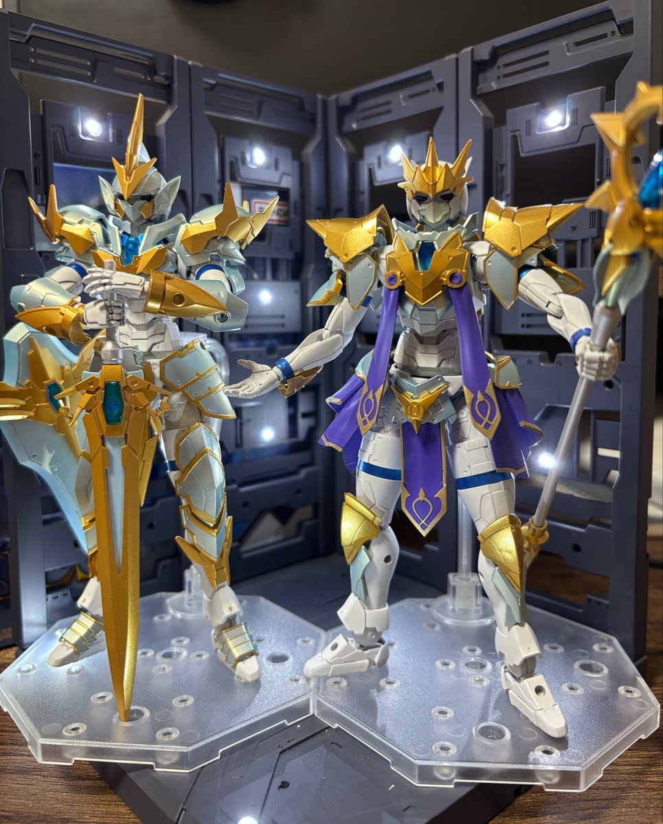 2Atsuki's tweet photo. キラキラリン！！
並べるととても良いですね✨
３０MF触ったことない人も是非
触ってみてほしいです🙌
リーベル部隊を作るんだぁ！！

#30MF #プラモデル https://t.co/Ej9WxYnnOF