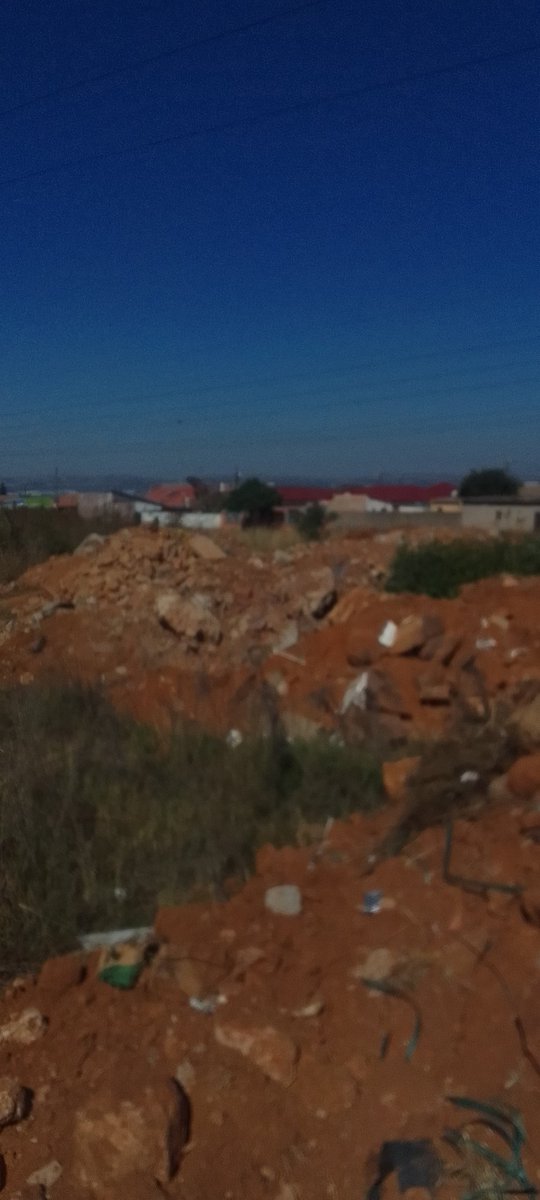 GregSelwane's tweet photo. @RamaboduObakeng good day, I once complain about building constructors that do development in the area and dump their rubble around. I am staying in Soshanguve  block WW to be specific. One day we found this truck dumping at the back of our houses. Truck attached https://t.co/qLD8yXOF8t
