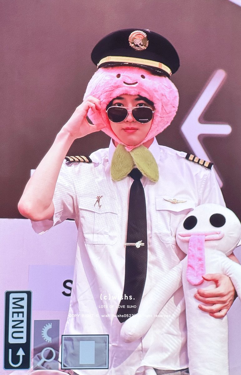 wishs0522's tweet photo. 260612 Fansign in Hongkong

#수호 #SUHO #준면 #김준면 #金俊勉 #スホ #EXO
@weareoneEXO https://t.co/iXbr5O4FWU