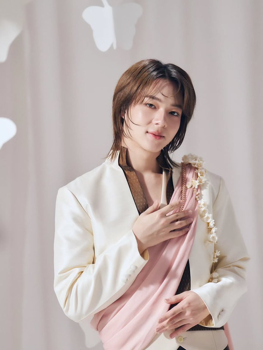 TeamSupportZNN's tweet photo. Hi everyonee! Are you ready to support our precious Special Guest today? ✨️🩷

LOVE UPON A TIME FINAL EP 
#ภพเธอตอนจบ

ﾟ★ @CwrNew 
 ִֶָ☾. #NuNew  #ซนซน https://t.co/W56Ot2fi1c