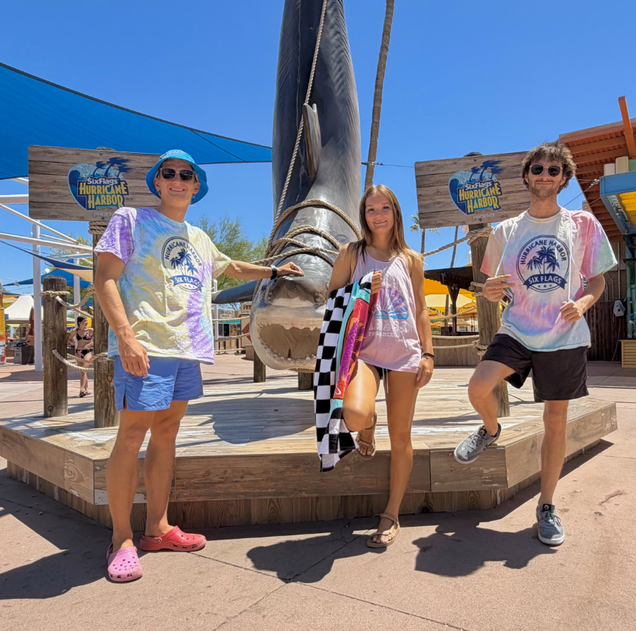 SF_HHPhoenix's tweet photo. 🚗 Did you know? Parking is always FREE at Hurricane Harbor Phoenix! More fun, less hassle—save your cash, make a splash, and turn summer into a blast. 🌊☀️ Please purchase your daily tickets online for a discount!
https://t.co/LMtI17uFGV https://t.co/lQnlGL5mJ6