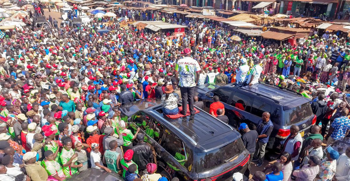 patricksafariR's tweet photo. How the komboa kenya Movement team led by H.E kalonzo musyoka has been received in Kisa East.
Then, mseme ati Musalia na Wetaa will deliver western votes to Ruto...
Hii imeenda. Western Kenya are part of Komboa kenya.
#KomboaKenyaWesternTour https://t.co/AikALAvhCd