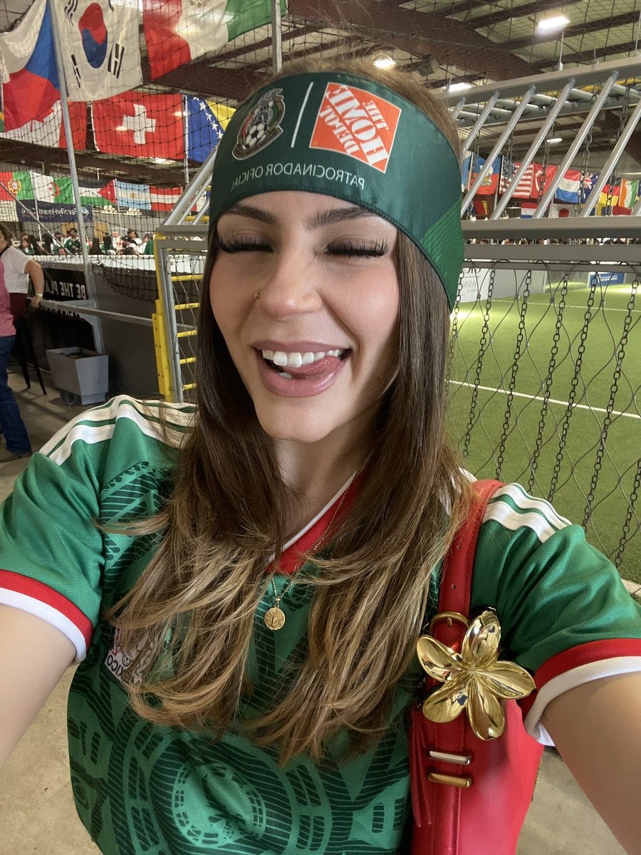 cindy 🧚🏼♀️ tweet media