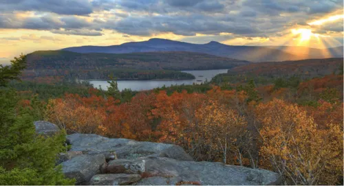 FowlJim's tweet photo. @tuuu28283 The most beautiful place is always home.

This is 100 miles from New York City: https://t.co/kITcsEuBSR