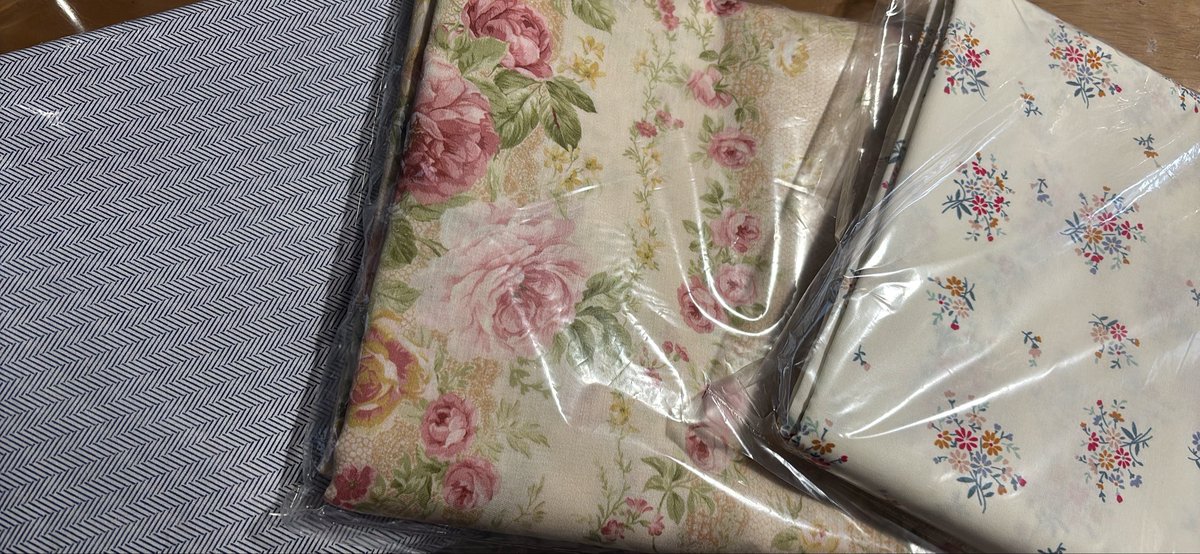 mkcDoLL's tweet photo. 新しい布仕入れた！！ https://t.co/saA4OVckjx