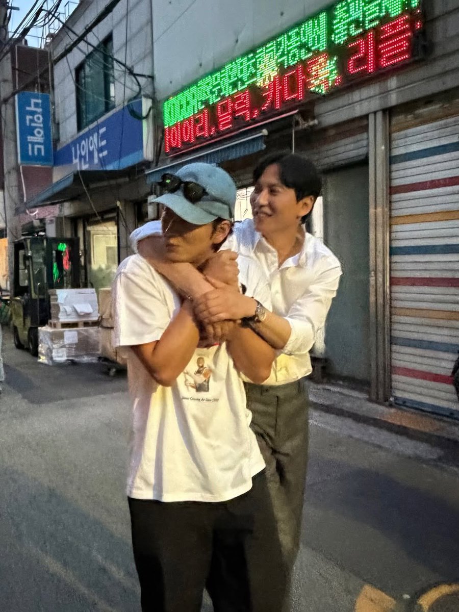 bbomm1109's tweet photo. 하 제발 저요 제발🧎🏻‍♀️‍➡️🧎🏻‍♀️‍➡️ https://t.co/ErDL3v0uTi