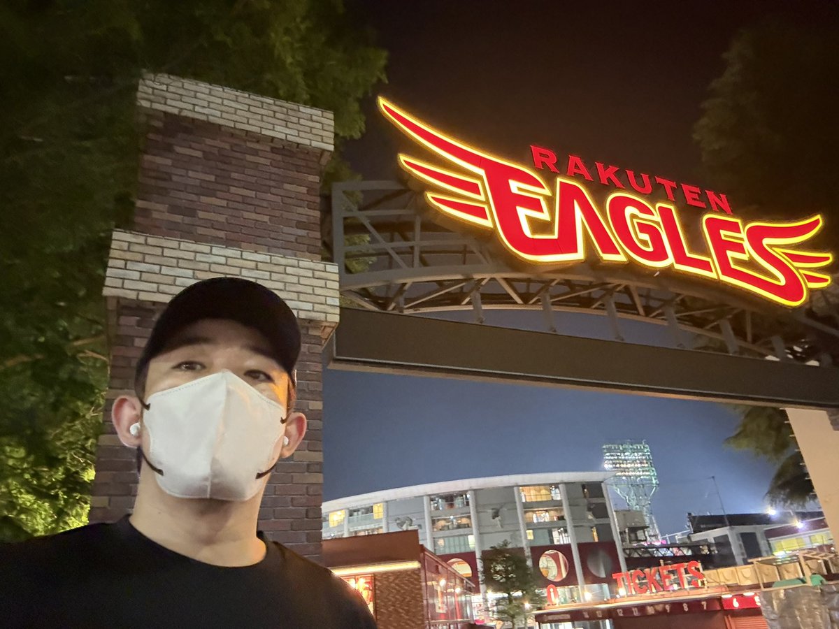 funky_kato1978's tweet photo. 明日のイベントに向けて、夜の仙台をジョギング中🏃‍♂️‍➡️ #RakutenEagles https://t.co/PdrMrVCMwK