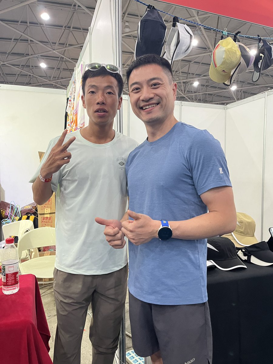 feimian's tweet photo. 提前两天到贵阳，明天还有可以到处逛逛，今天领物抽中了不少东西。 https://t.co/sG4fyRA40Q