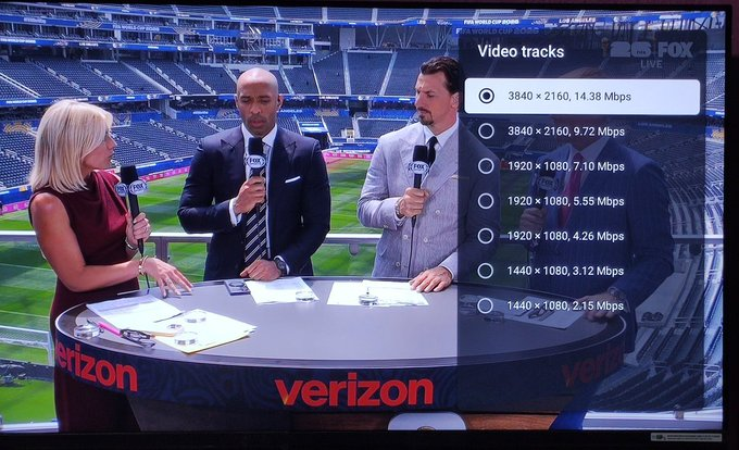 PakTrolls_'s tweet photo. Zee5: "Please subscribe to watch." 
Me: "Pagal samjha hai kya?"
Proceeds to find a 4K stream in 12 seconds https://t.co/D3Oiacv5hq