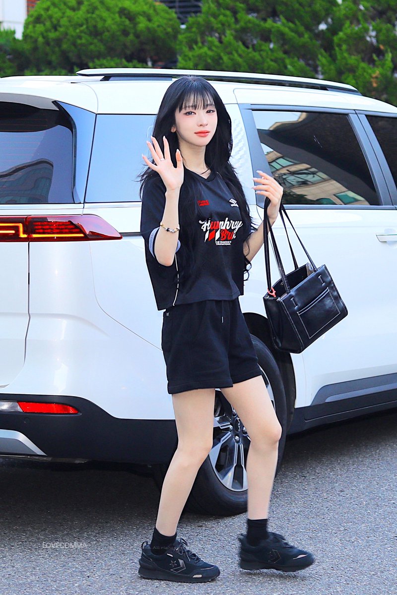 lovecomma130's tweet photo. 260612
#하루나 #빌리 #Billlie https://t.co/mgCzxnOfDV