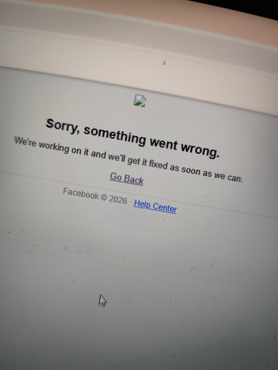 Jeysii017's tweet photo. Tinotoyo na naman si Meta 😆
#facebookdown
#messengerdown
#instagramdown https://t.co/7SEHuLLw6o