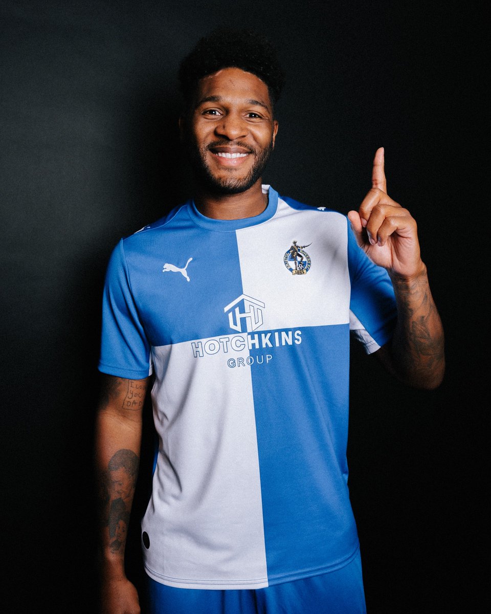 Official_BRFC's tweet photo. Your 2026/27 Primary Kit, as modelled by Men’s First Team players Alfie Kilgour, Ellis Harrison and Clinton Mola, and Women’s First Team players Ruby Scahill, Nia Rees and Chloe Snook. ⛽ https://t.co/HRQKUTzCNT