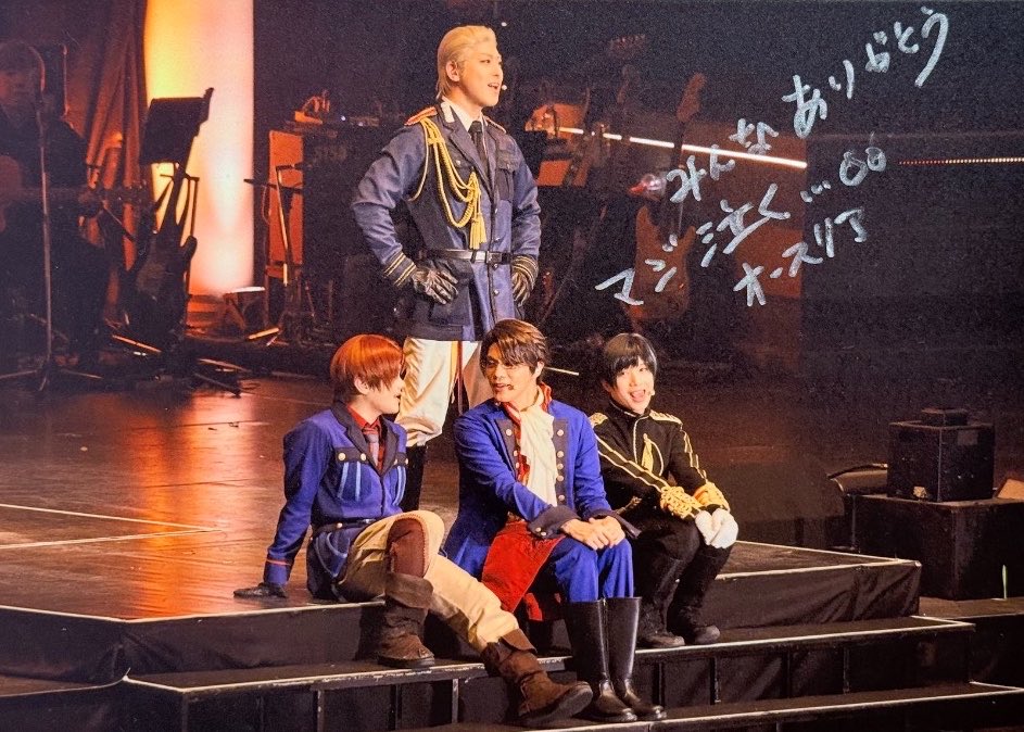 shan_nai50277's tweet photo. ROLWさんヘタミュミュ来たんですね✨
皆様の写真を拝見していて羨ましいなと思っていたのですが、よく見ると2枚目のコメントROLWさん…オースリアになってます😇3枚目は無理やりオーストリアにした感🤣
どれもこれも素敵なコメントです💓
#ヘタミュミュ #ROLW https://t.co/thcN7vjRfD
