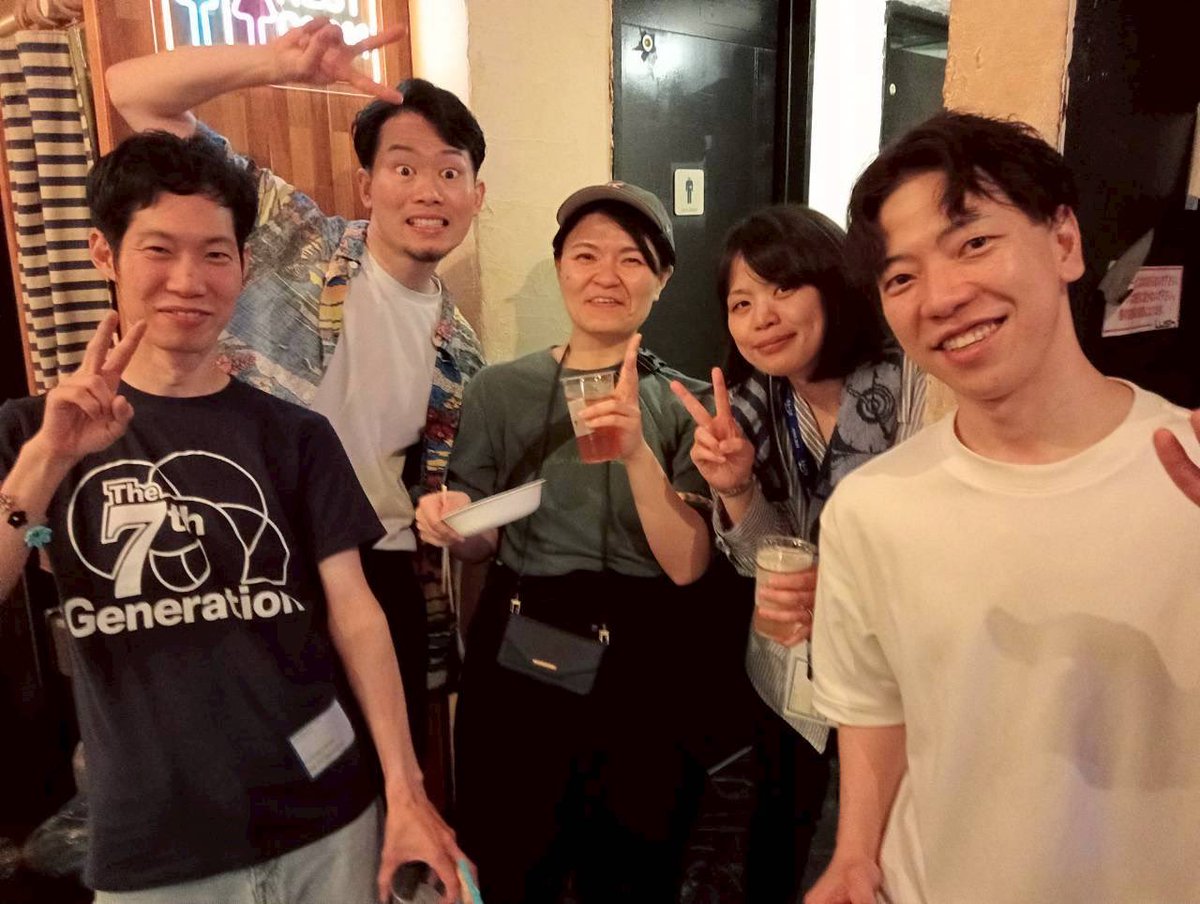 thqwzSI8hw2727's tweet photo. 改めてジコリカイLIVEご参加いただいた皆さまありがとうございました🎸🎤🎹🥁

2バンドで演奏させていただき、またオリジナル曲も披露できて感無量です😆✨

どのグループにも個性があり、たくさんの勇気をもらいました🔥
声援も嬉しかった☺️

#ジコリカイLIVE
#The7thGeneration
#全員ボーカルバンド https://t.co/mYCdxXwYaQ