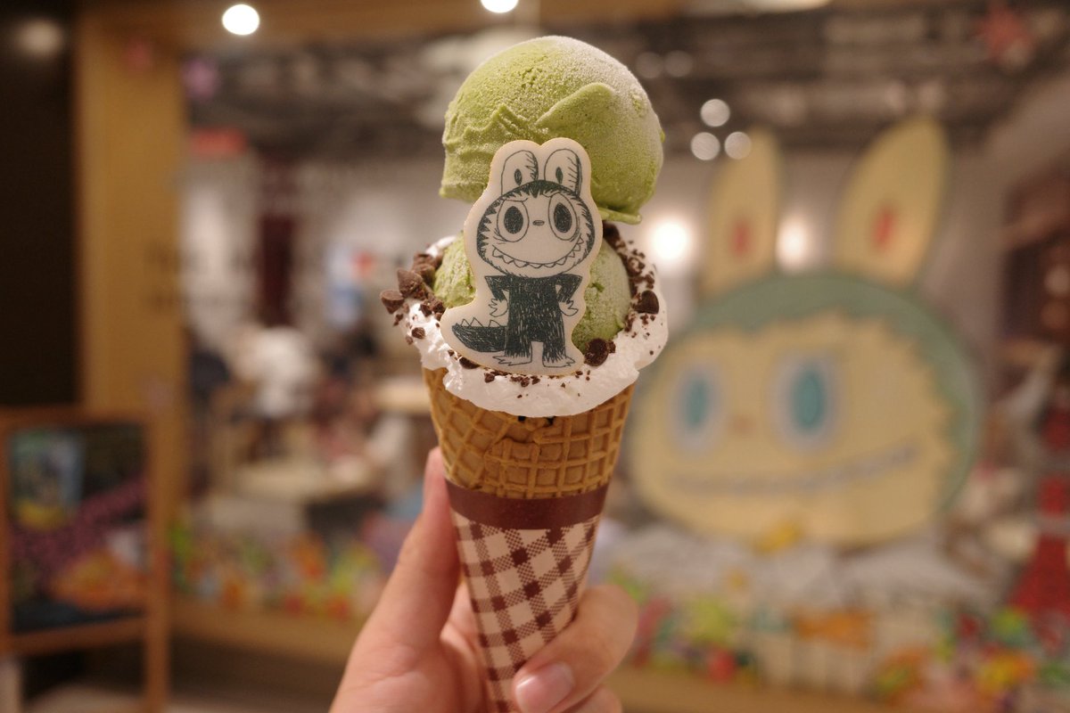 iceke361's tweet photo. ラブブみたいだけどラブブではなかった🍨 https://t.co/8NiFokBeaU