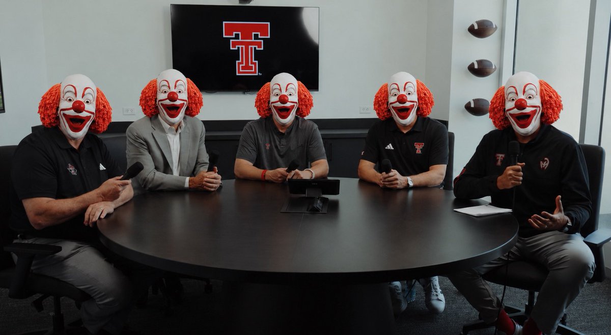 EPierceTidwellI's tweet photo. @espn what everyone outside of Lubbock saw https://t.co/MPGGeCwZ2e