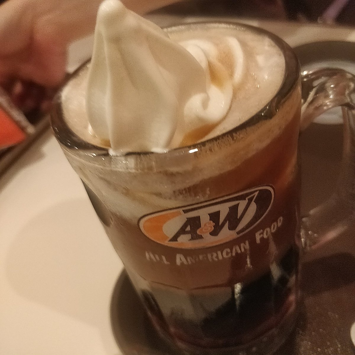 mk375sphere's tweet photo. 1日何エンダーしてもええからね (@ A&amp;W in 名護市, 沖縄県) https://t.co/GgvPuPeIJQ https://t.co/0Fco3aGsQt