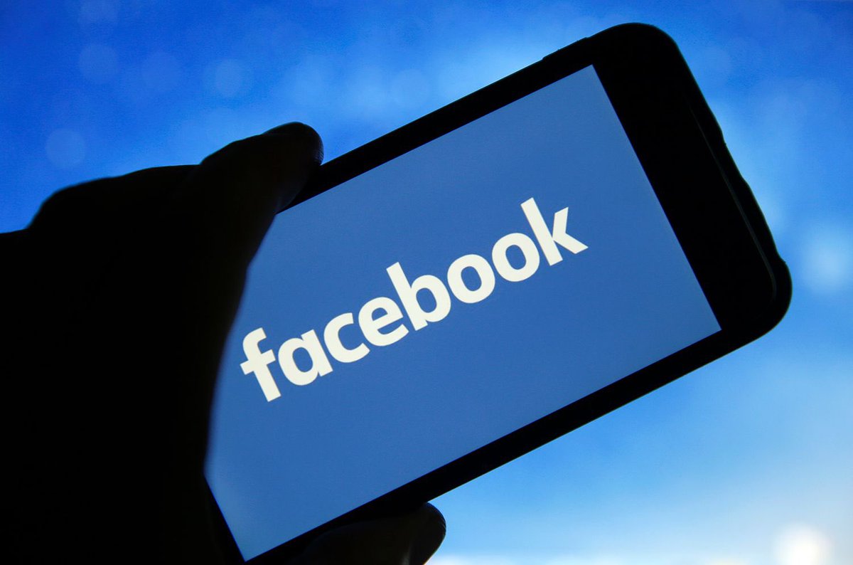 BuzzingPop's tweet photo. Facebook is currently down. https://t.co/XJ8Kx6NRMj