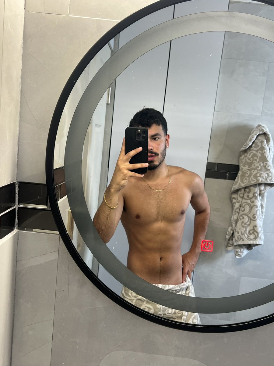 Joshof00's tweet photo. 🚿 https://t.co/cSjbgrGbQr