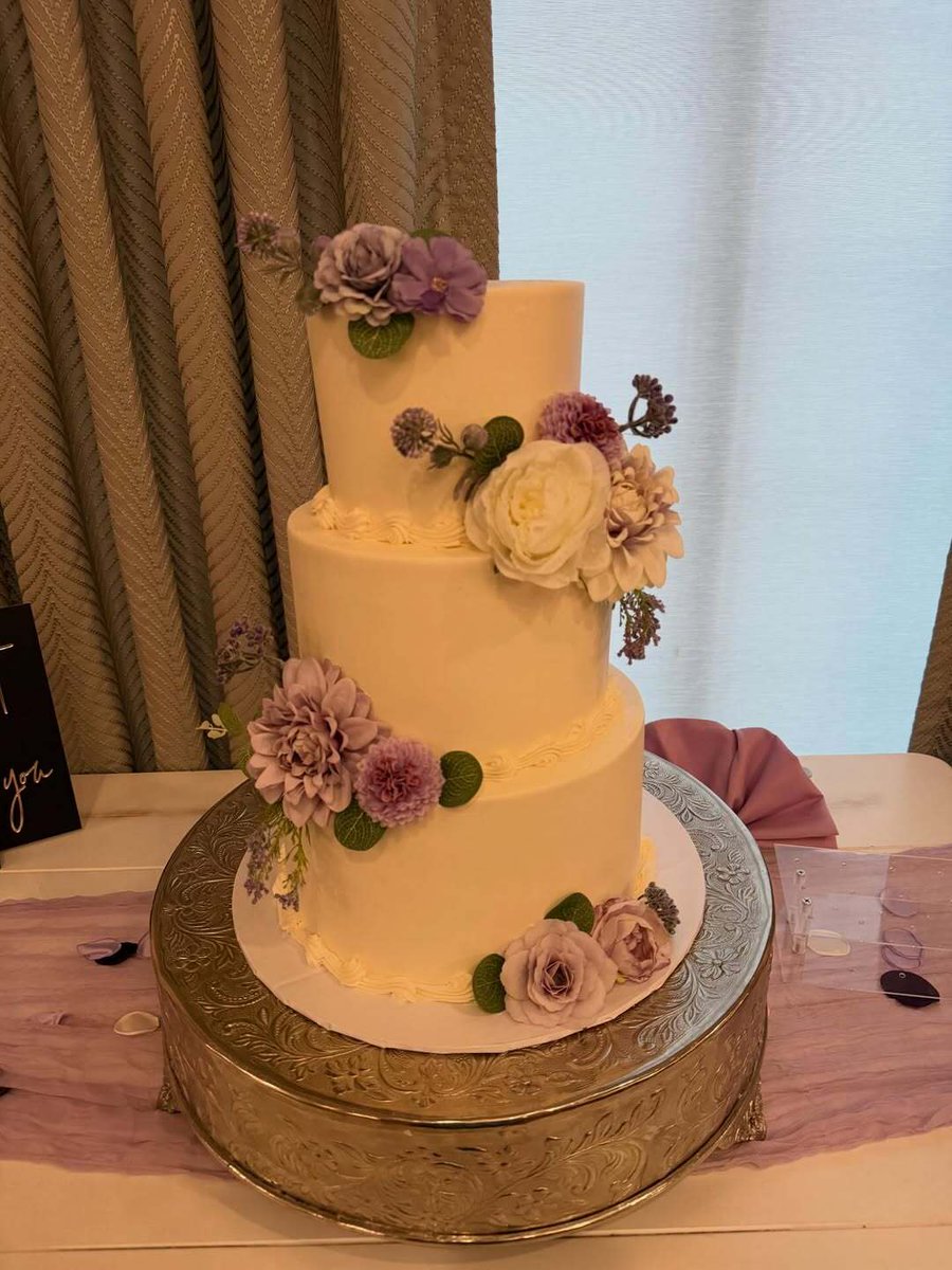 KuserVillage's tweet photo. There’s always room for dessert at Kuser Village. ✨ A quick drive away, K.K. Sweets delivers fresh, handcrafted treats perfect for any craving.

What are you craving today?

📷:@kksweetshamilton
#KKSweets #NeighborhoodGem #BakedFresh https://t.co/frYD0hqGE6
