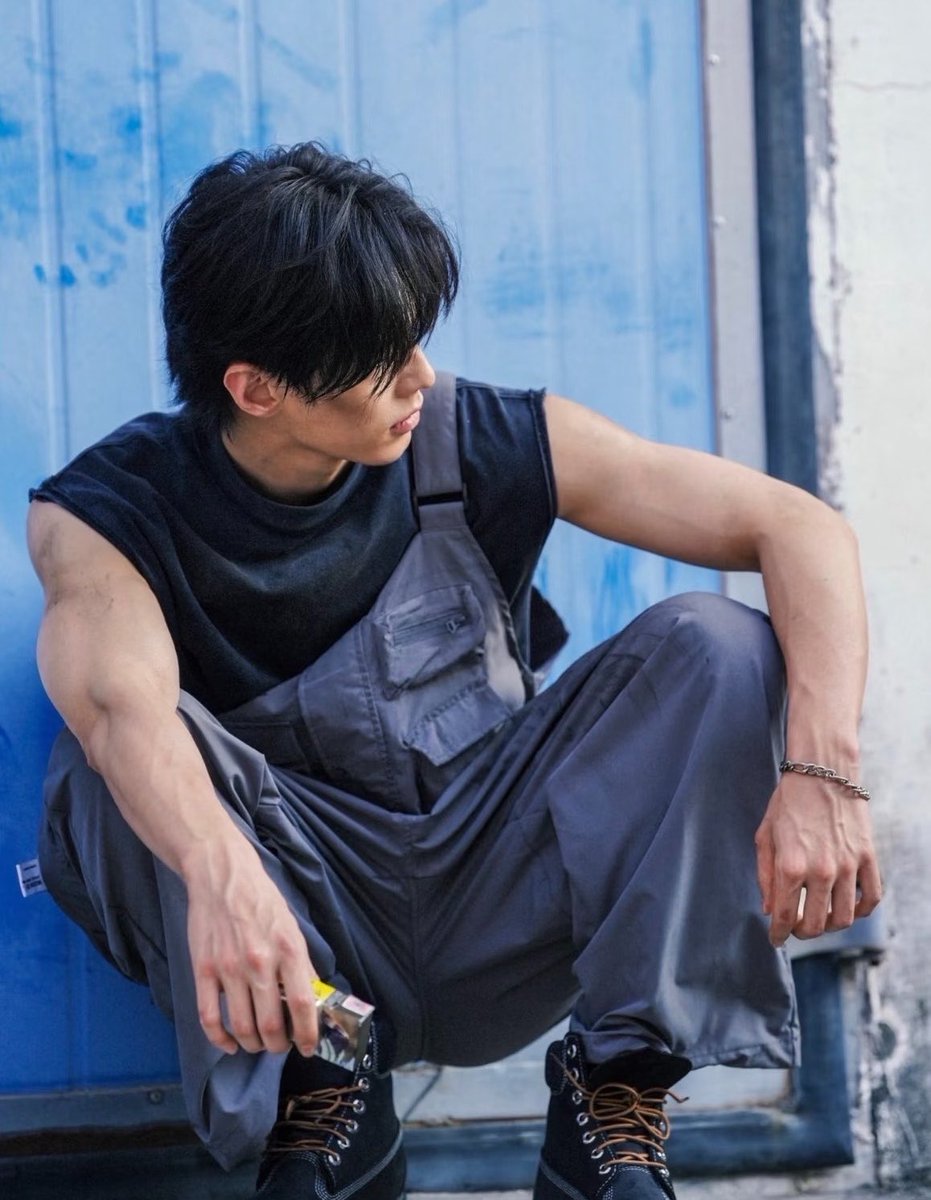 heryou1k2's tweet photo. そいえば何与と周翊然の地声
普通だったら逆であるべきでは？
2人ともイメージと声のギャップすごい
だが👆そのギャップが良い👆

↓声がかわいい人　　　↓声がしぶい人 https://t.co/BnttHrBZ1x