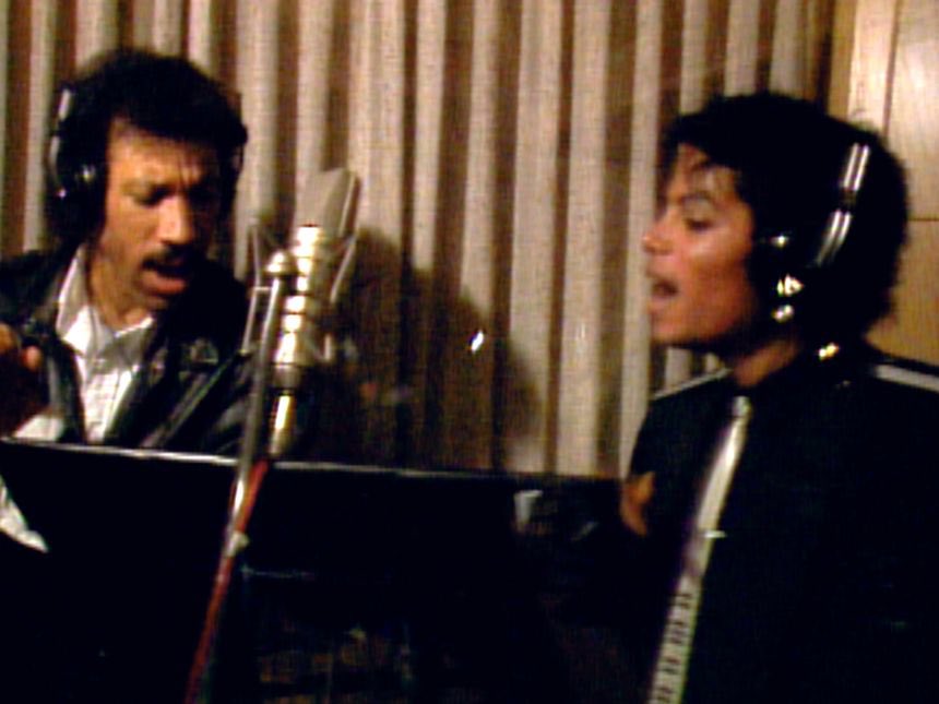 Anneeesong's tweet photo. #映画マイケル を観たら、『ポップスが最高に輝いた夜』も観て欲しい。
「We Are the World」をたった一晩で完成させた日の舞台裏が描かれている。
その中で、ライオネル・リッチーと一緒に曲作りをしているMJの優しく控えめな様子を観ると、ジャファーのMJが本当にそっくりだったんだと思うはず。 https://t.co/xqk8fiPkOa