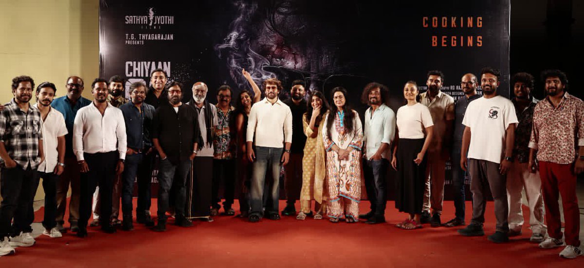 Shiivaa4's tweet photo. தரமான casting 🔥 Chiyaan, MS bhaskar, urvashi mam #Chiyaan63 🤞🏻

@anandshank na balattha casting sirappa senjirungga 🤩🔥 https://t.co/978wVsK0yI
