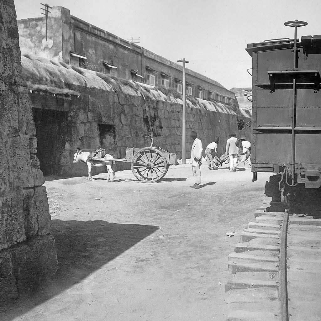 CecilBotero's tweet photo. FOTOS: Unas cuantas fotos antiguas de nuestra #Cartagena #ErmitaPiedelaPopa #CentroHistorico #TorredelReloj #HospitalSantaClara https://t.co/PO47YlkvGB