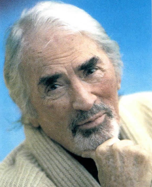 irishamerica's tweet photo. Legendary actor and Oscar winner Gregory Peck died today in 2003. Peck, whose grandmother Catherine Ashe came from Dingle, starred opposite Audrey Hepburn in her first film, Roman Holiday. Peck finally won the Oscar for his role in 1962’s To Kill a Mockingbird. (©Kit DeFever) https://t.co/3gcLShNL5w