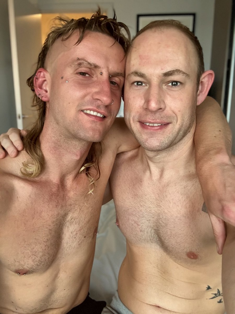 London_gymguy's tweet photo. Got to meet @its_pit_slut recently - what a talented guy! 🔥 https://t.co/qZqhLhyPho
